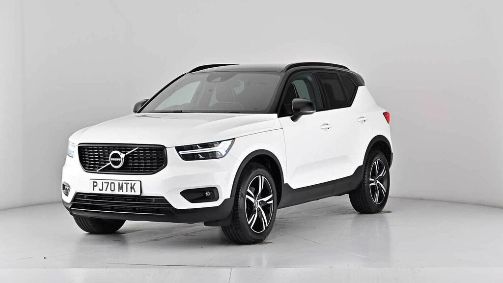 Volvo XC40 Momentum, D3 Awd Sensus Connect White #48