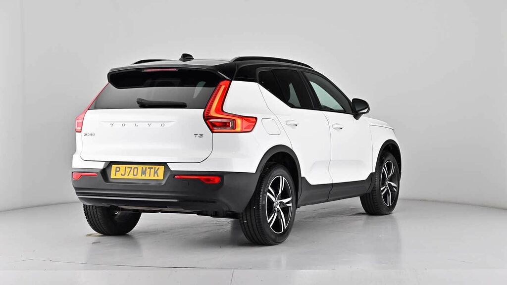 Volvo XC40 Momentum, D3 Awd Sensus Connect White #66