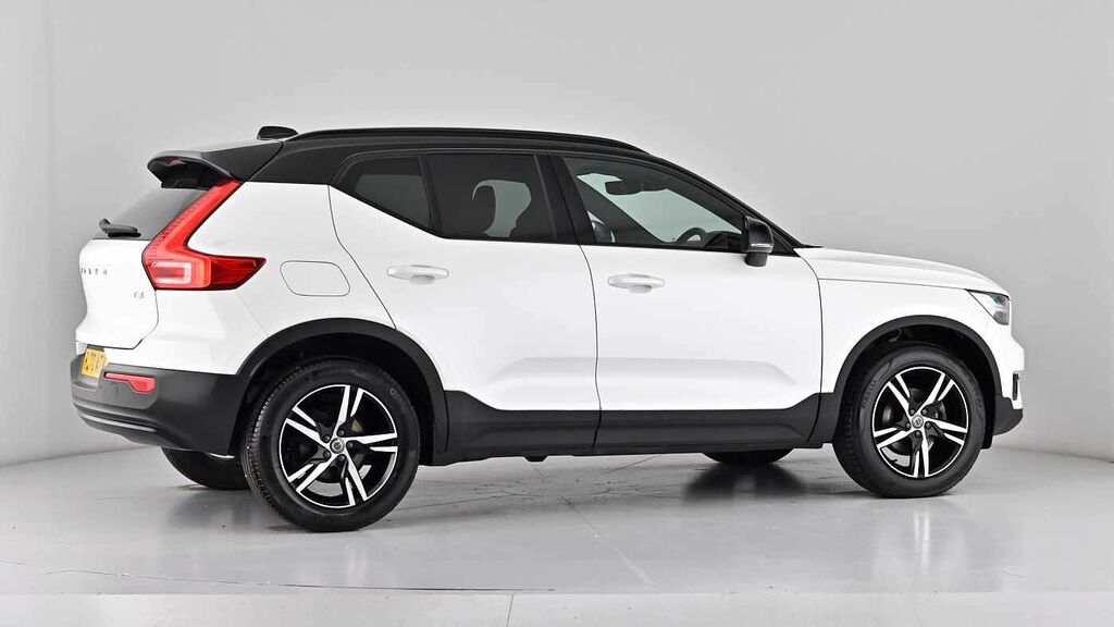Volvo XC40 Momentum, D3 Awd Sensus Connect White #70