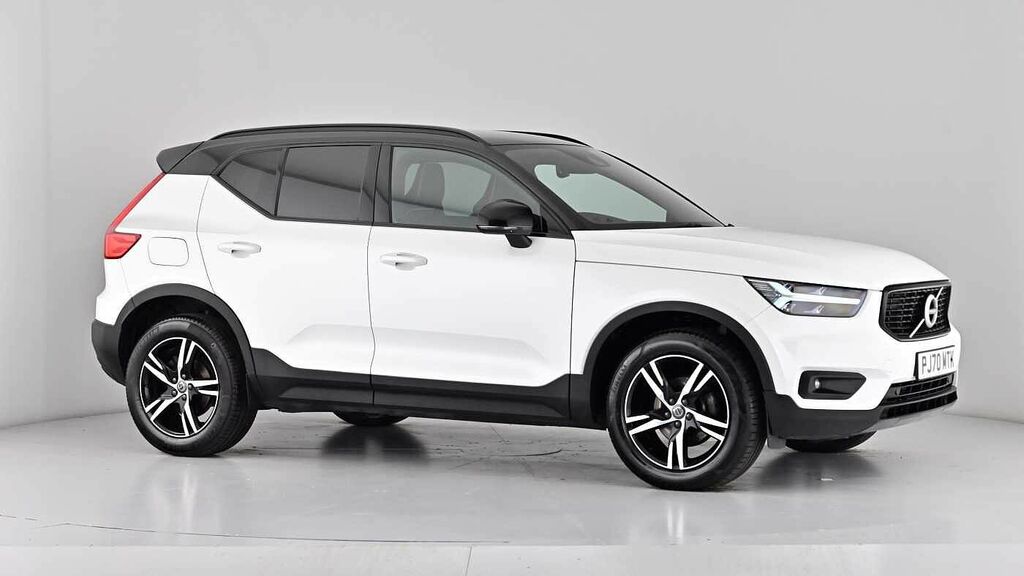 Volvo XC40 Momentum, D3 Awd Sensus Connect White #75