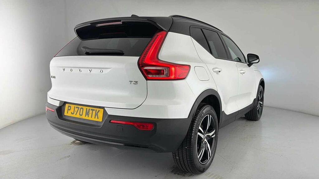 Volvo XC40 Momentum, D3 Awd Sensus Connect White #28