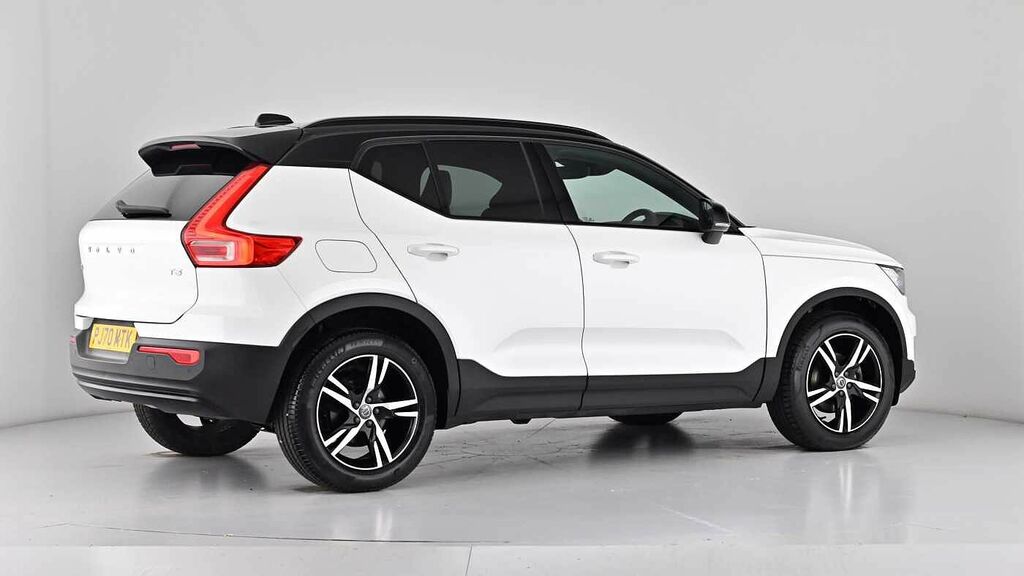 Volvo XC40 Momentum, D3 Awd Sensus Connect White #69