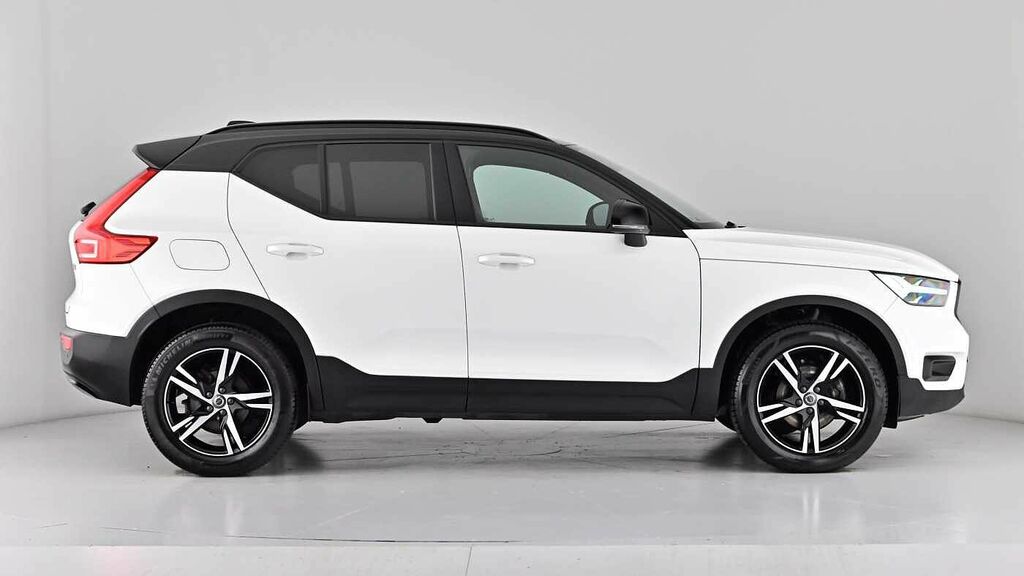 Volvo XC40 Momentum, D3 Awd Sensus Connect White #72