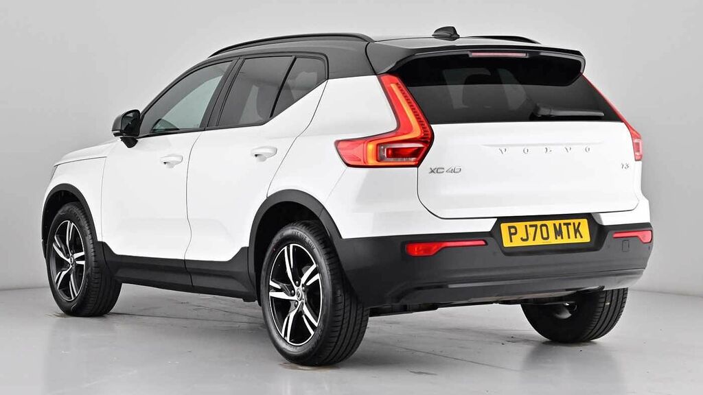 Volvo XC40 Momentum, D3 Awd Sensus Connect White #2