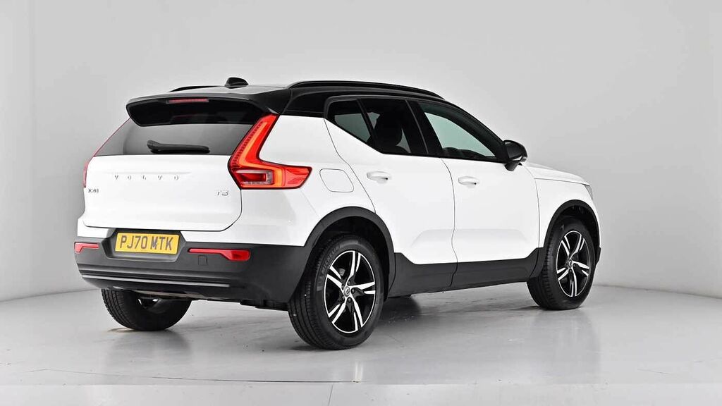 Volvo XC40 Momentum, D3 Awd Sensus Connect White #67