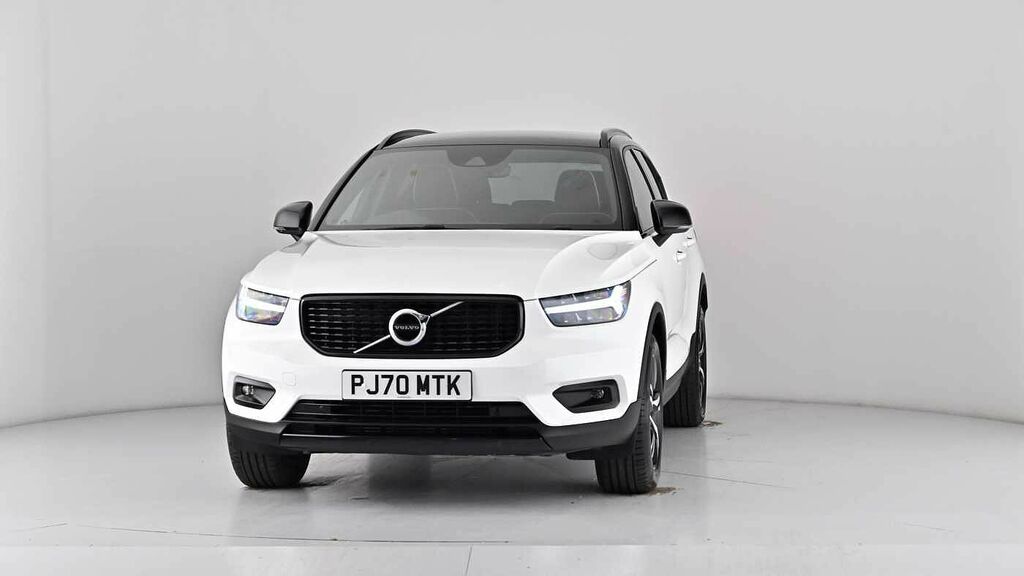 Volvo XC40 Momentum, D3 Awd Sensus Connect White #46