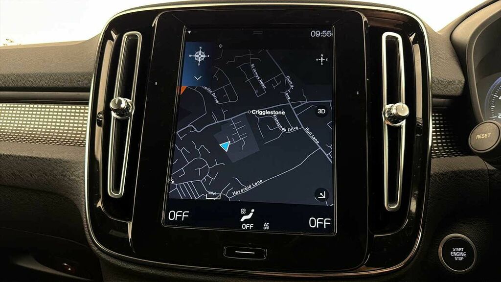 Volvo XC40 Momentum, D3 Awd Sensus Connect White #22