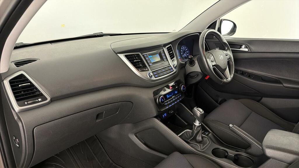 Hyundai Tucson 2017 67 Crdi White #8