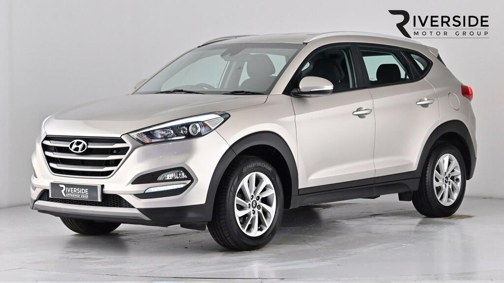 Hyundai Tucson 1.7 Crdi Blue Drive Se Nav Suv E White #6