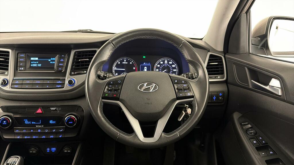 Hyundai Tucson 2017 67 Crdi White #10