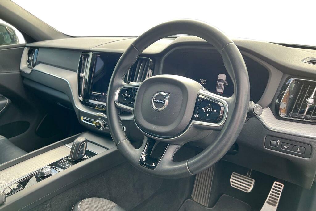 Volvo XC60 B4 Momentum Mhev Black #10