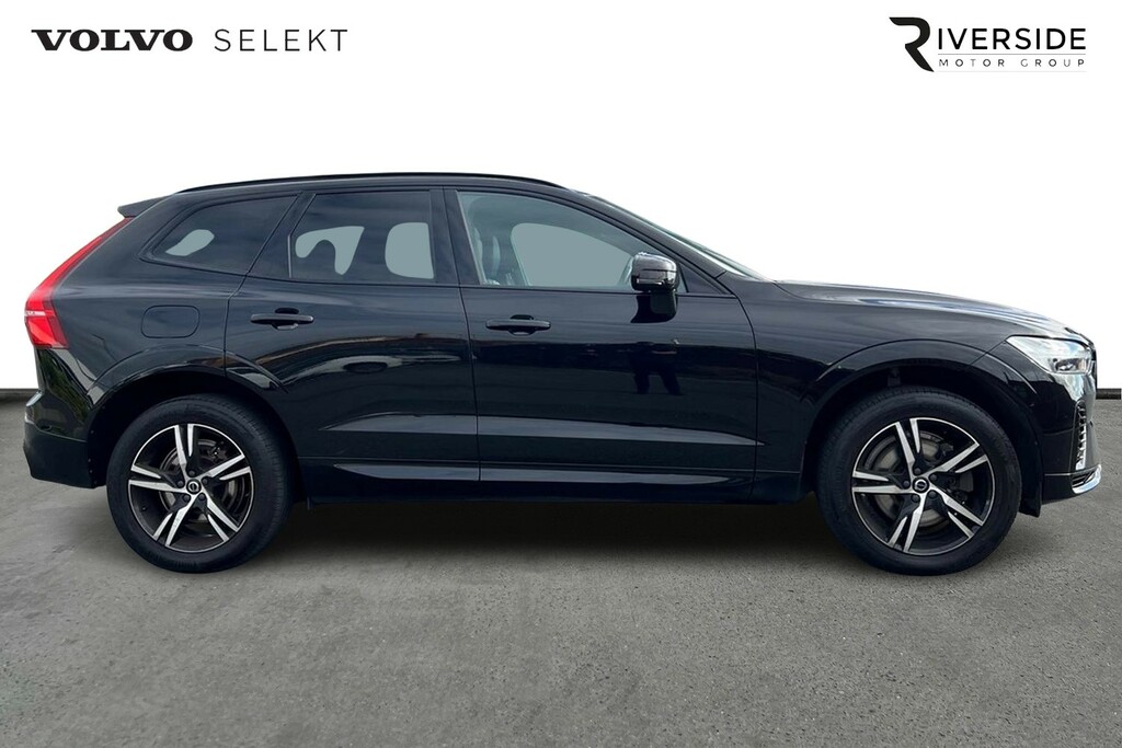 Volvo XC60 B4 Momentum Mhev Black #4