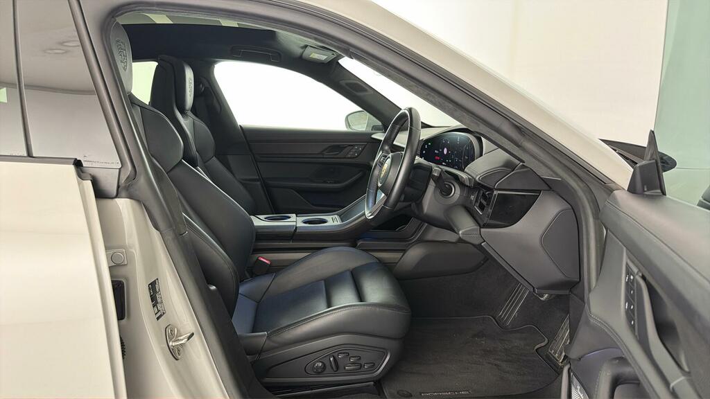 Porsche Taycan Taycan My23 Silver #30
