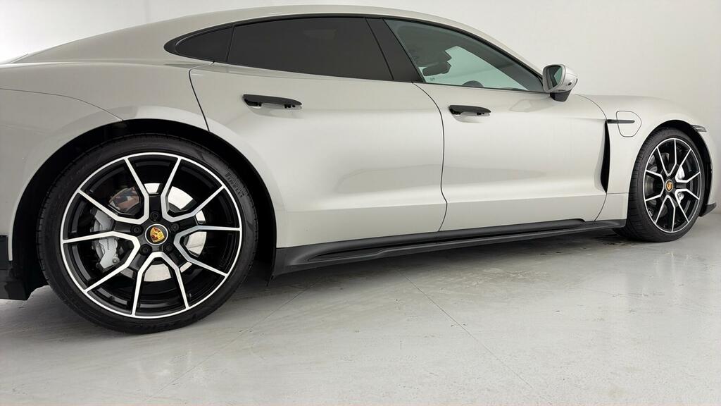 Porsche Taycan Taycan My23 Silver #52