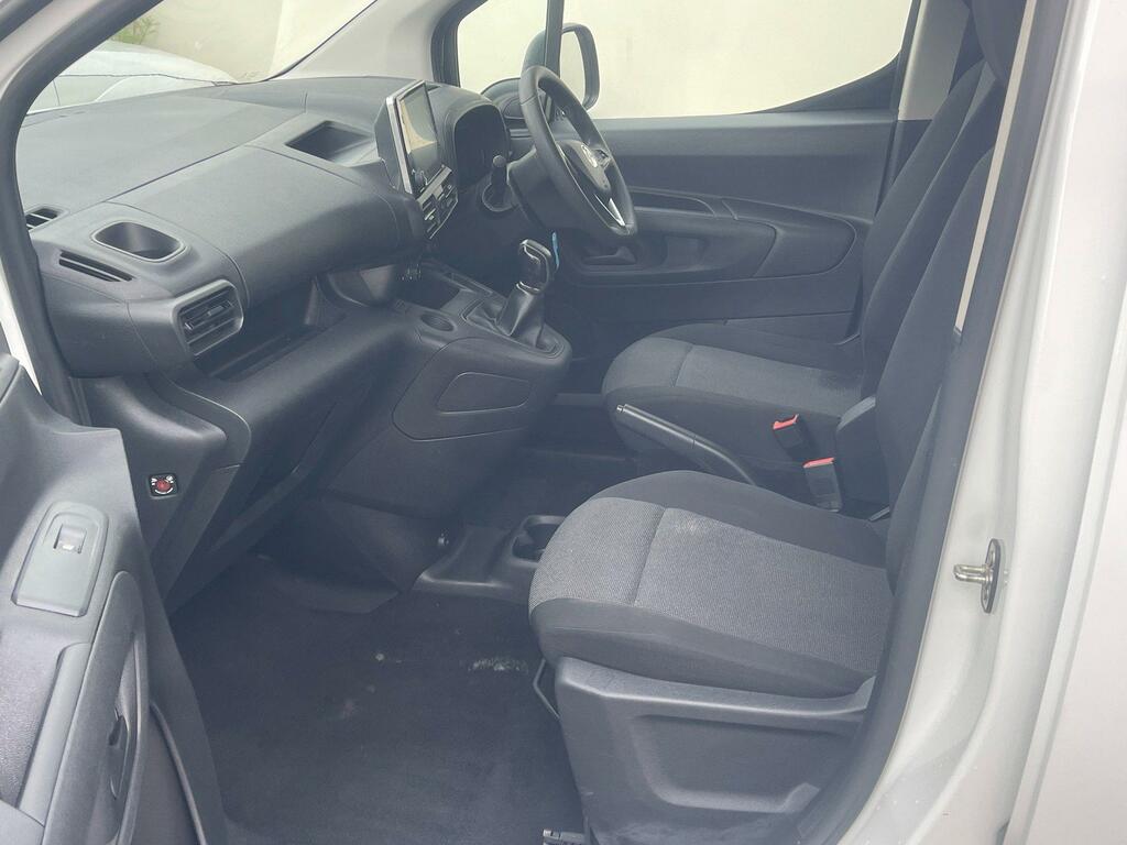 Vauxhall Combo Diesel White #2