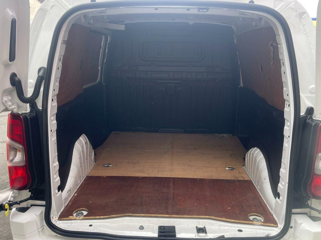 Vauxhall Combo Diesel White