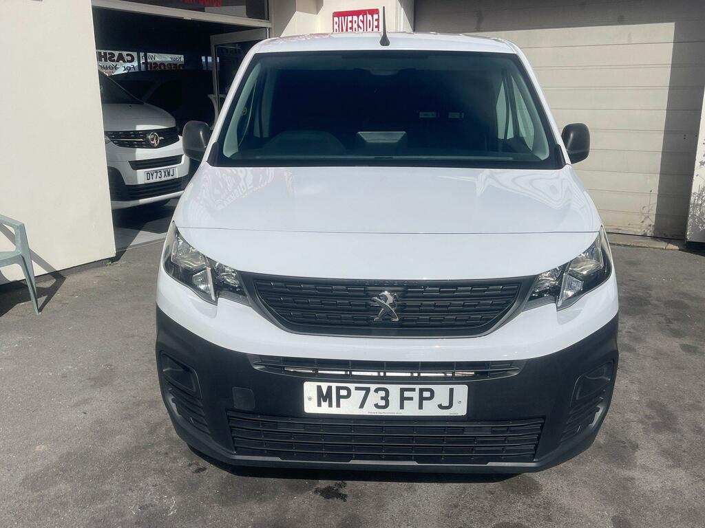 Peugeot Partner Diesel White #3