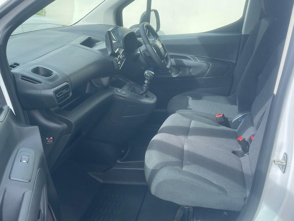 Vauxhall Combo Diesel White