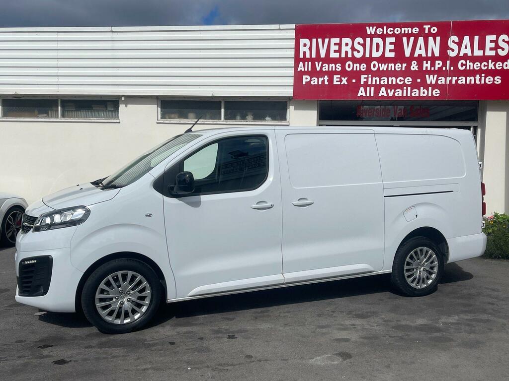 Vauxhall Vivaro Diesel White #2
