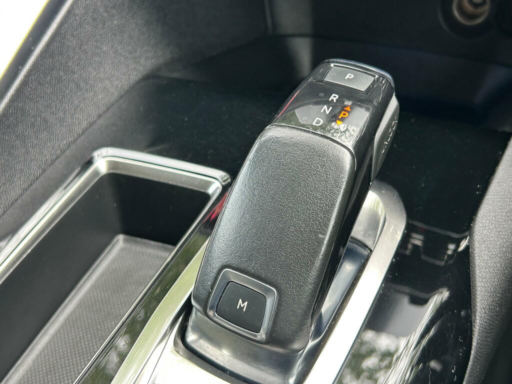 Peugeot 3008 Bluehdi Active Black #24