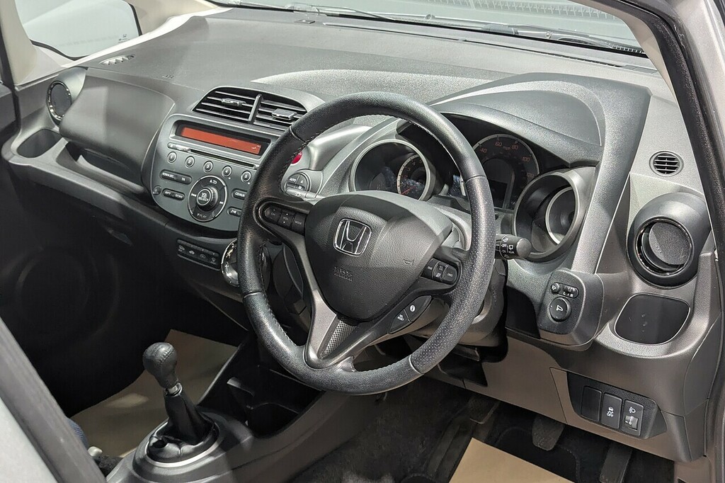 Honda Jazz 1.4 I-vtec Es Plus Hatchback Eur Silver #2