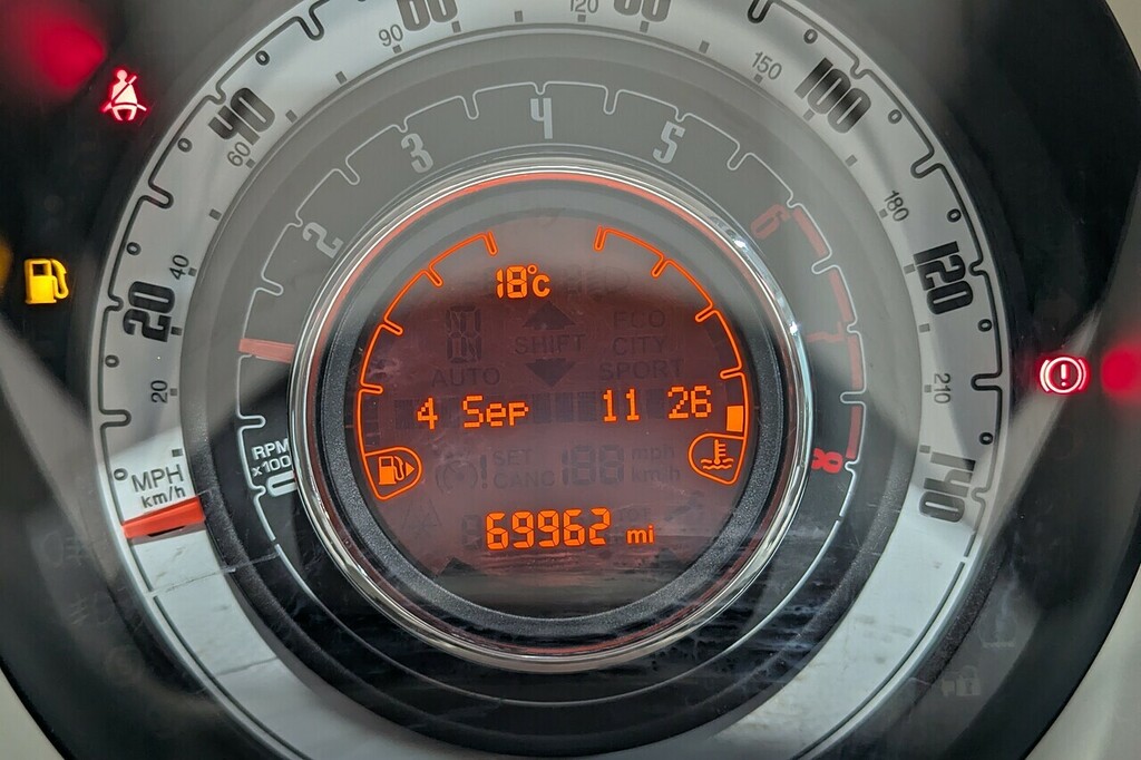 Fiat 500 Lounge White #2