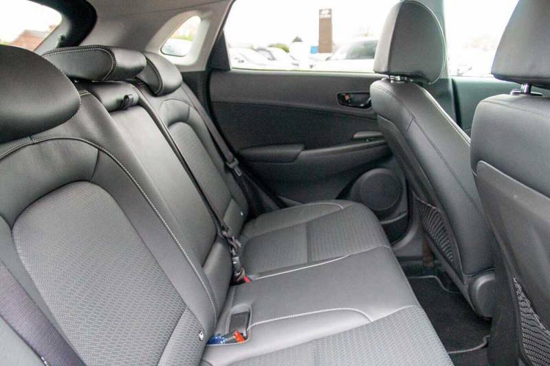 Hyundai Kona Hatchback #8