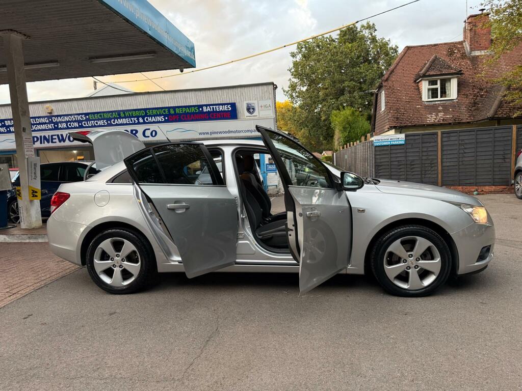 Chevrolet Cruze Cruze Lt Silver #9