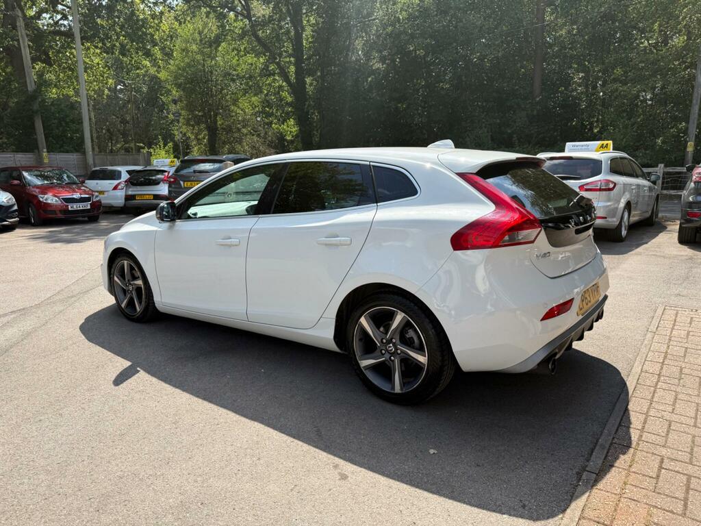 Volvo V40 1.6 D2 R-design Nav Euro 5 S S White #2