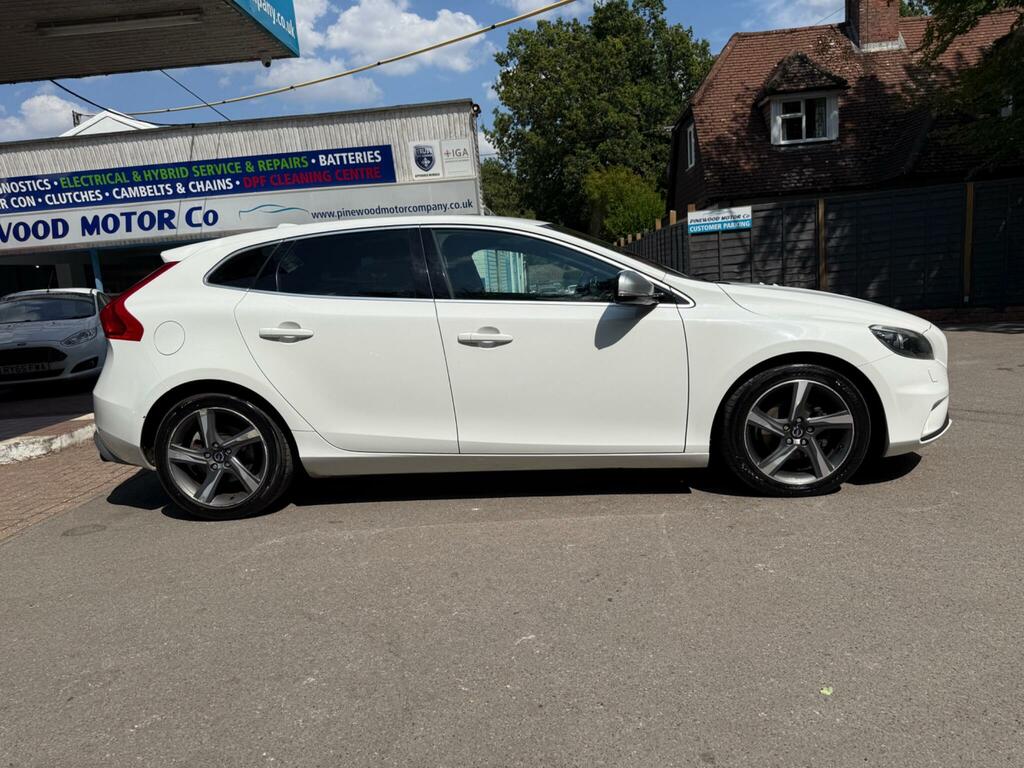 Volvo V40 1.6 D2 R-design Nav Euro 5 S S White #5