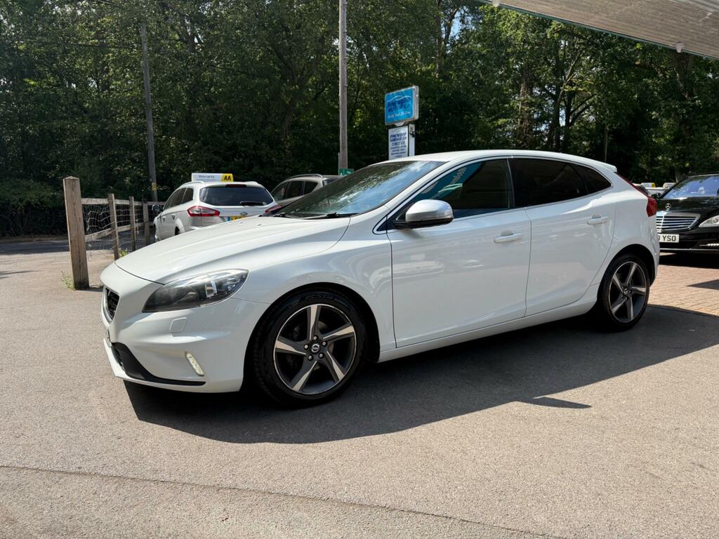 Volvo V40 1.6 D2 R-design Nav Euro 5 S S White #3