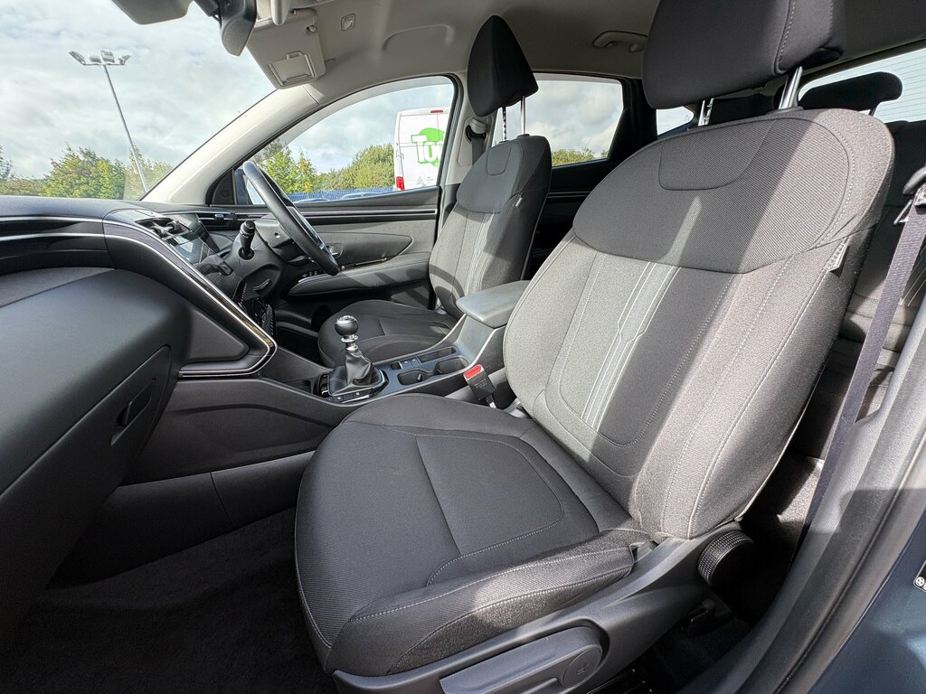Hyundai Tucson Se Connect Grey #37