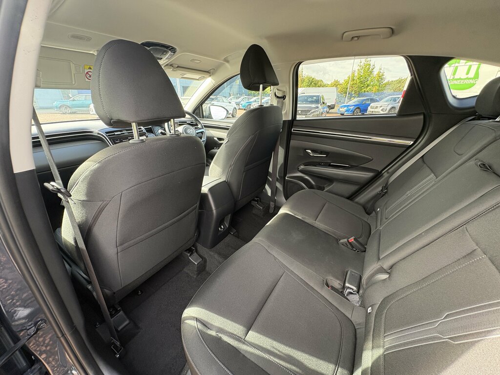Hyundai Tucson Se Connect Grey #40