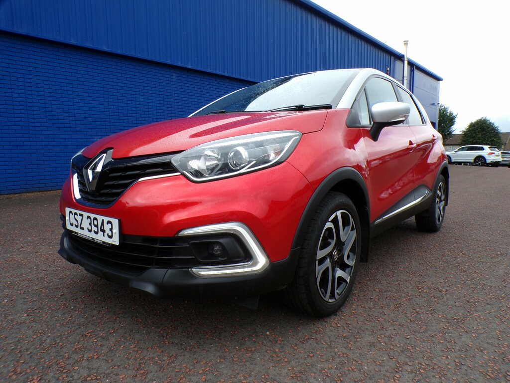 Renault Captur 0.9 Iconic Tce 89 Bhp Black #8