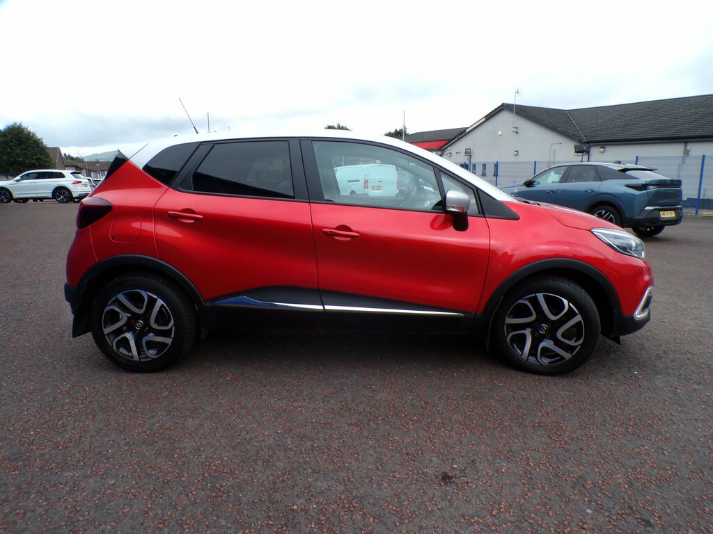 Renault Captur 0.9 Iconic Tce 89 Bhp Black #10