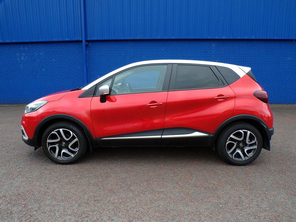 Renault Captur 0.9 Iconic Tce 89 Bhp Black #7