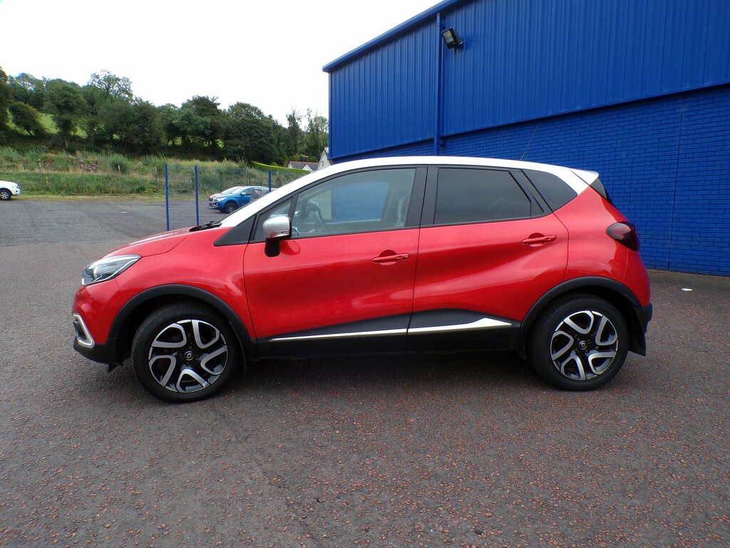 Renault Captur 0.9 Iconic Tce 89 Bhp Black #12