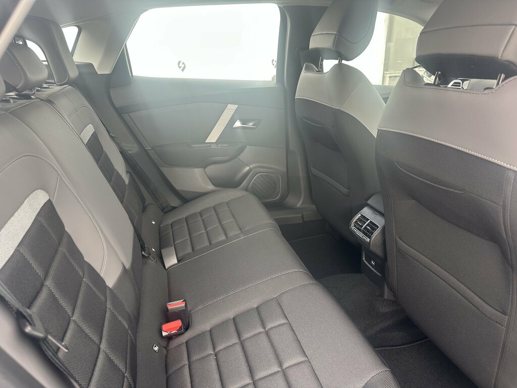 Citroen C4 1.2 130 Plus White #13