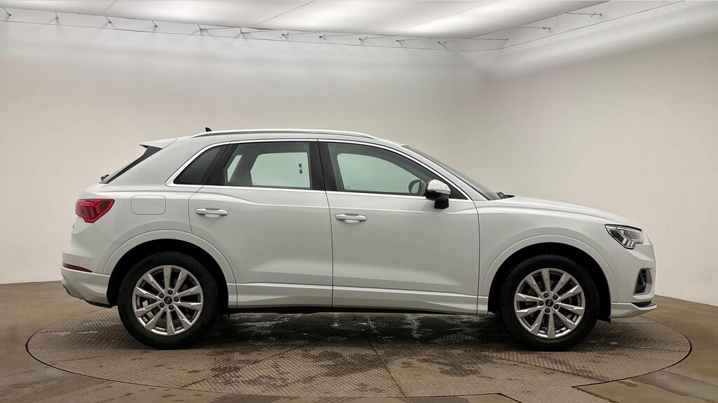 Audi Q3 2022 Audi Q3 1.5 Tfsi Sport 35 Comfort Sound Pk White #4
