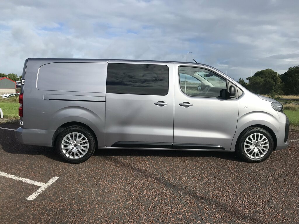 Peugeot E-Expert Ex.vat 2025 Peugeot E-expert Asphalt Crew Long Grey #4