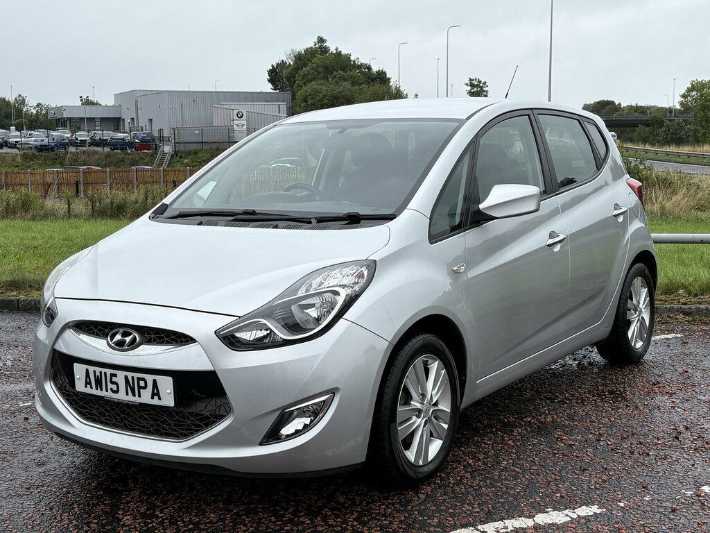 Hyundai Ix20 2015 Hyundai Ix20 1.6 Active Silver #2