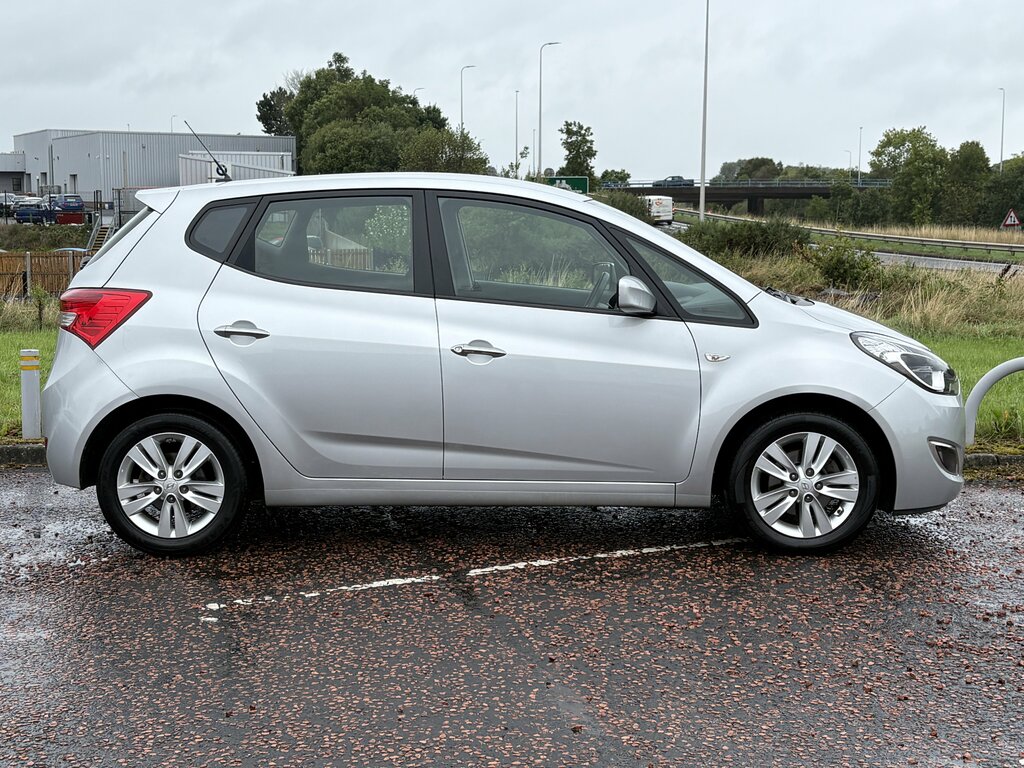 Hyundai Ix20 2015 Hyundai Ix20 1.6 Active Silver #4