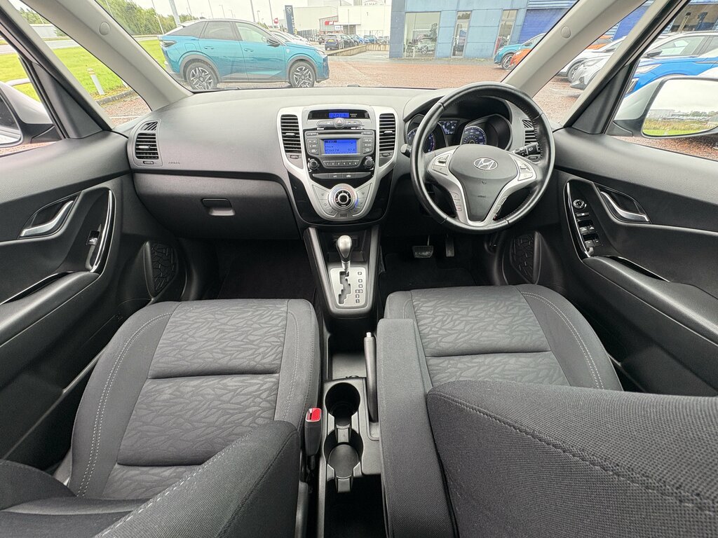 Hyundai Ix20 1.6 Crdi Blue Drive Se 2015 Black #42