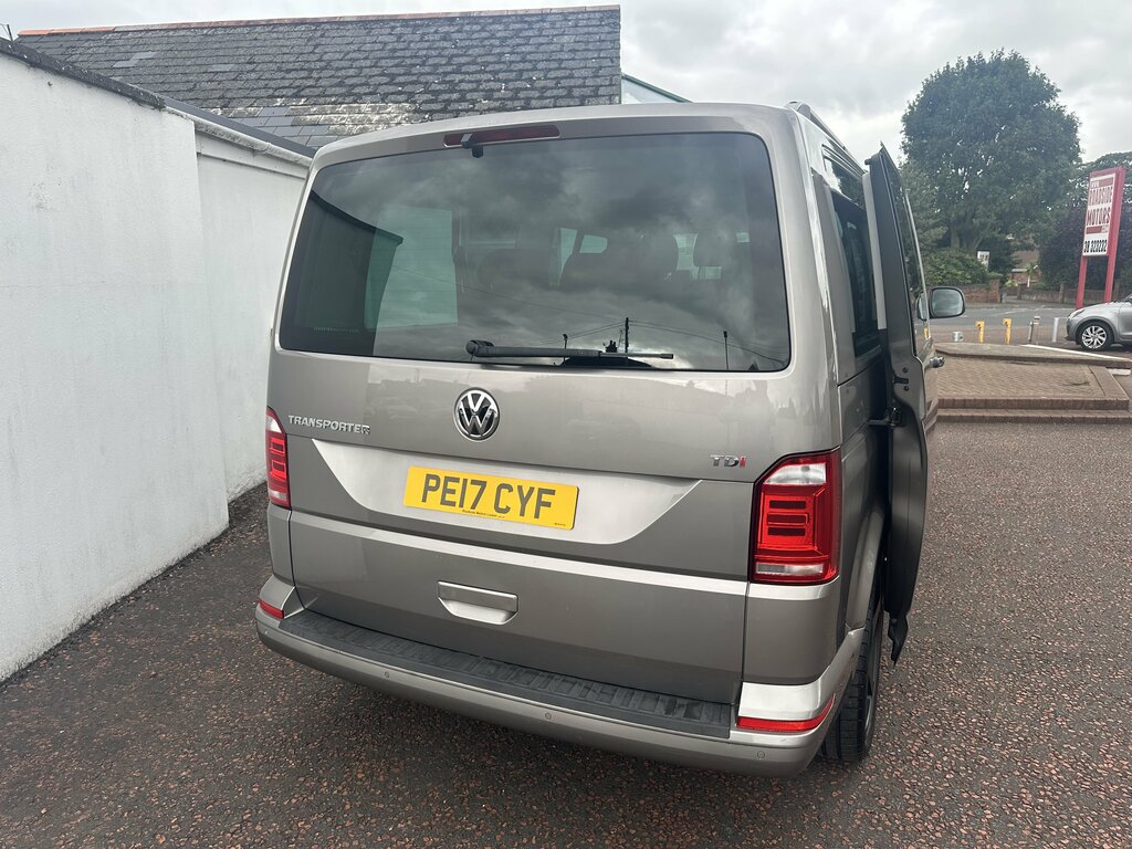 Volkswagen Transporter Shuttle 2017 Volkswagen Transporter 2.0 T32 Tdi Shuttle Se Beige #6