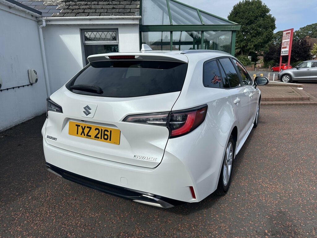 Suzuki Swace 2023 Suzuki Swace 1.8 Motion White #4