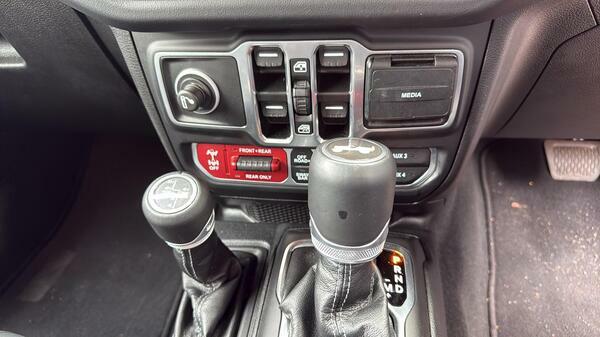 Jeep Wrangler 2L Rubicon Grey #24