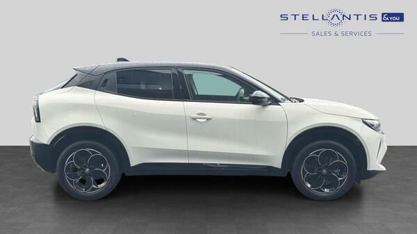 Alfa Romeo Junior 1.2 Mhev Ibrida Suv Hybrid E-dct Euro 6  #2
