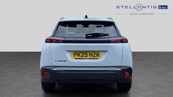 Peugeot e-2008 50Kwh Allure Suv 11Kw Charger #4