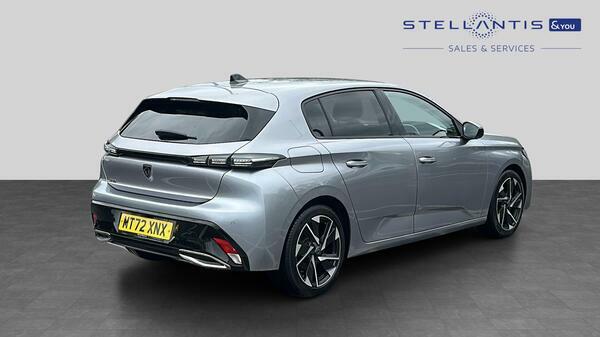 Peugeot 308 1.2 Puretech Allure Premium Hatchback E #3