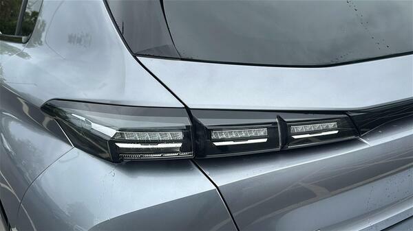 Peugeot 308 1.2 Puretech Allure Premium Hatchback E #5